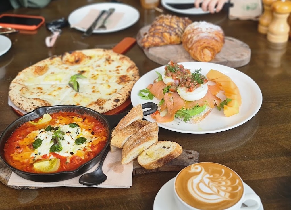 Urth Caffe